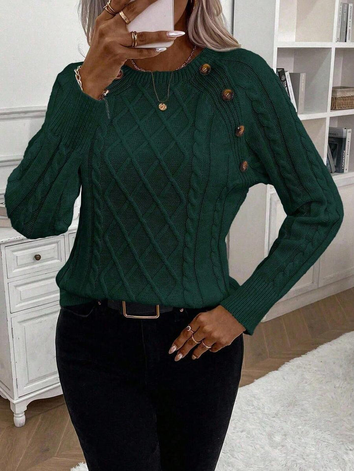 Clara – Pull en Maille Câble avec Détails Bouton